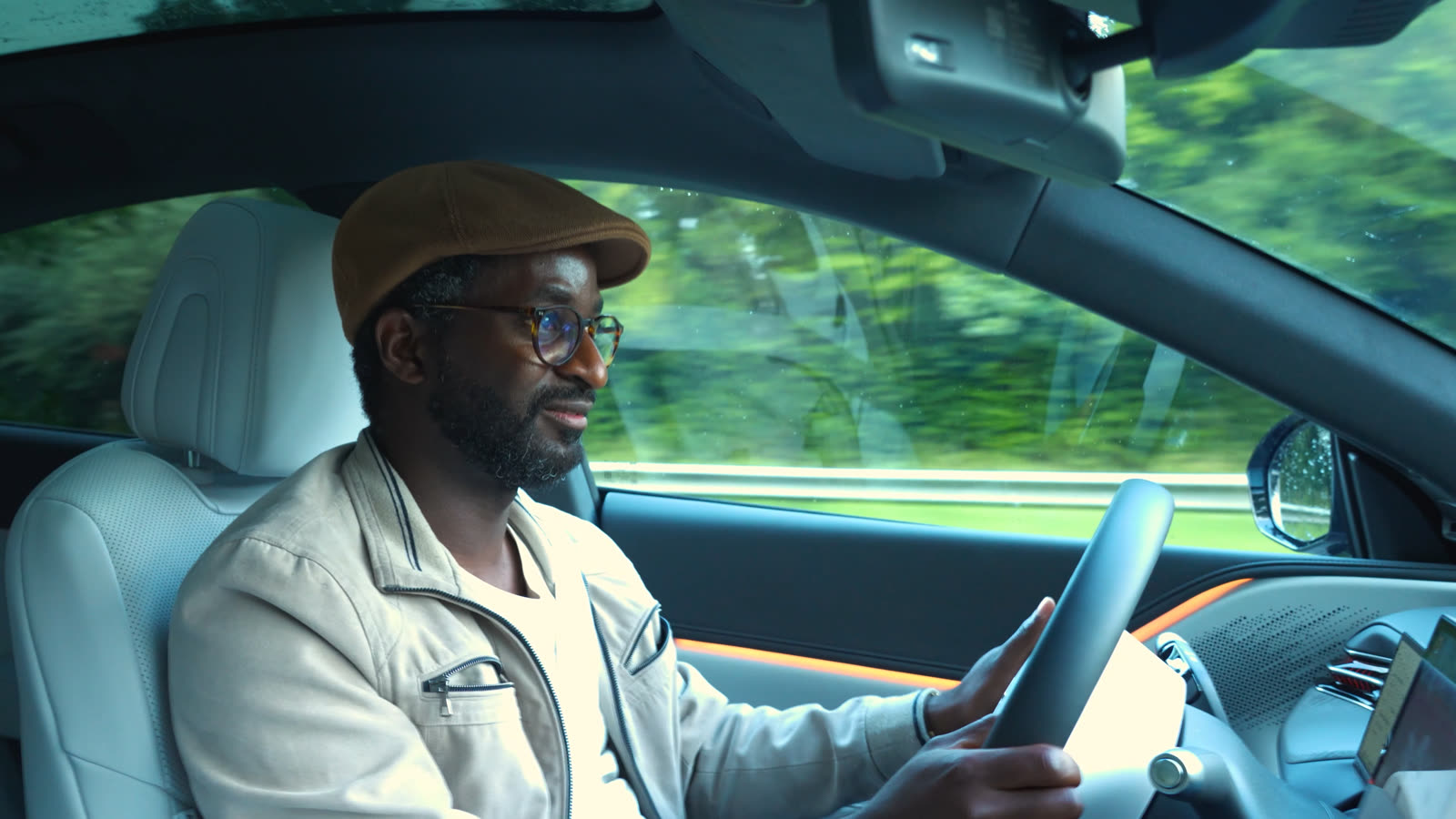 Davy au volant du XPENG G6